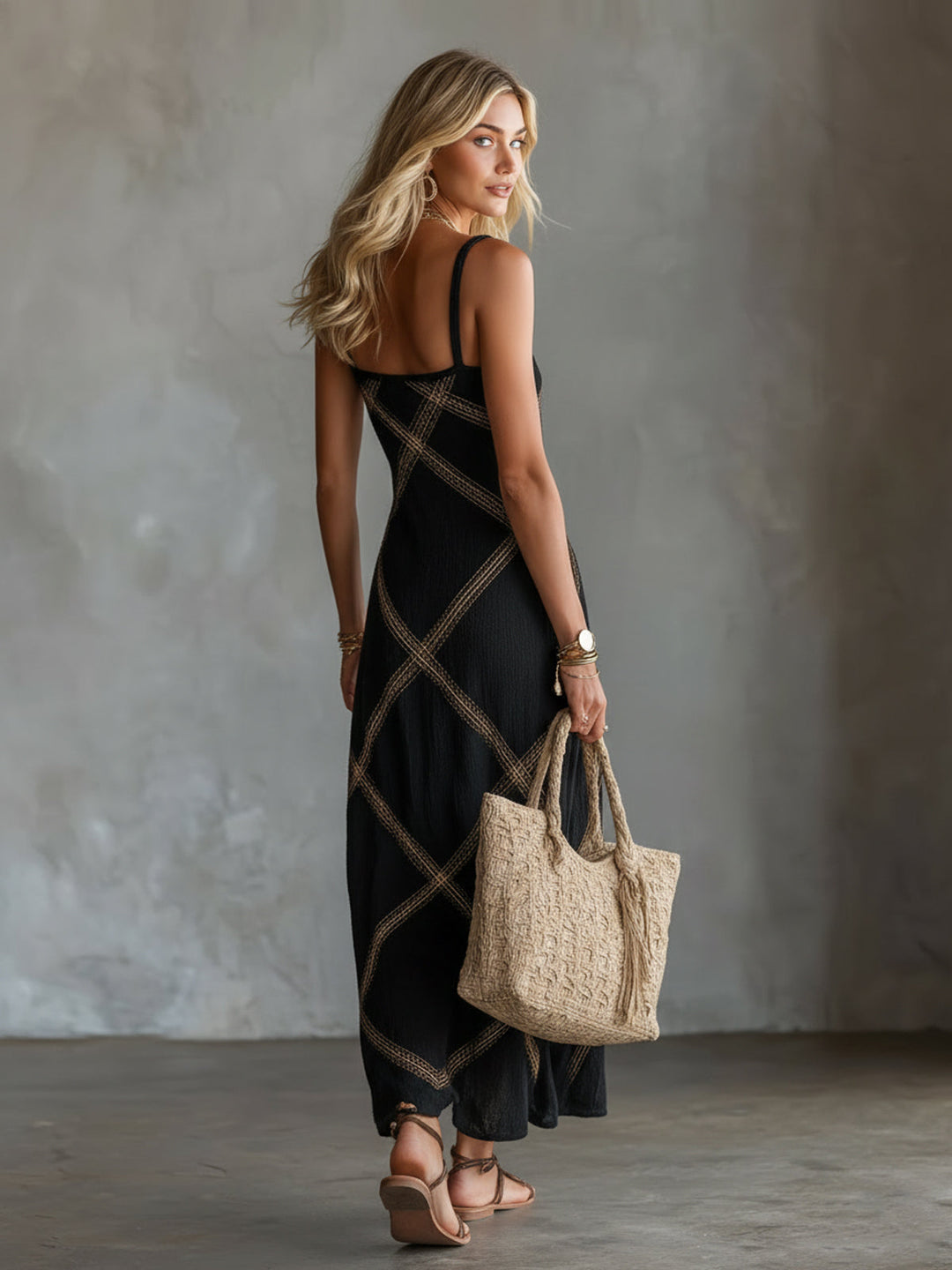 Renée – Sukienka Geometryczna Czarna Camel