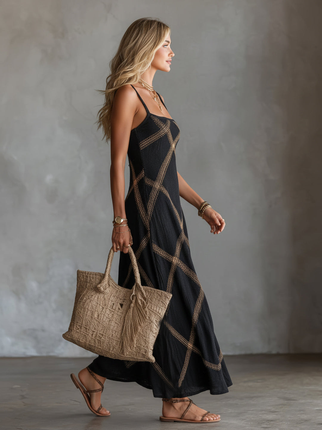 Renée – Sukienka Geometryczna Czarna Camel