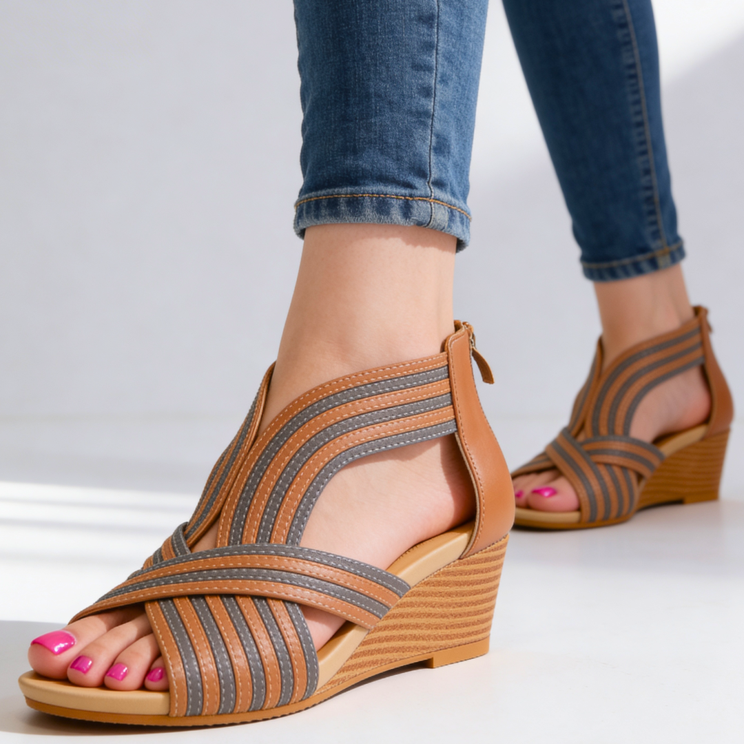 Sandały na koturnie Odette