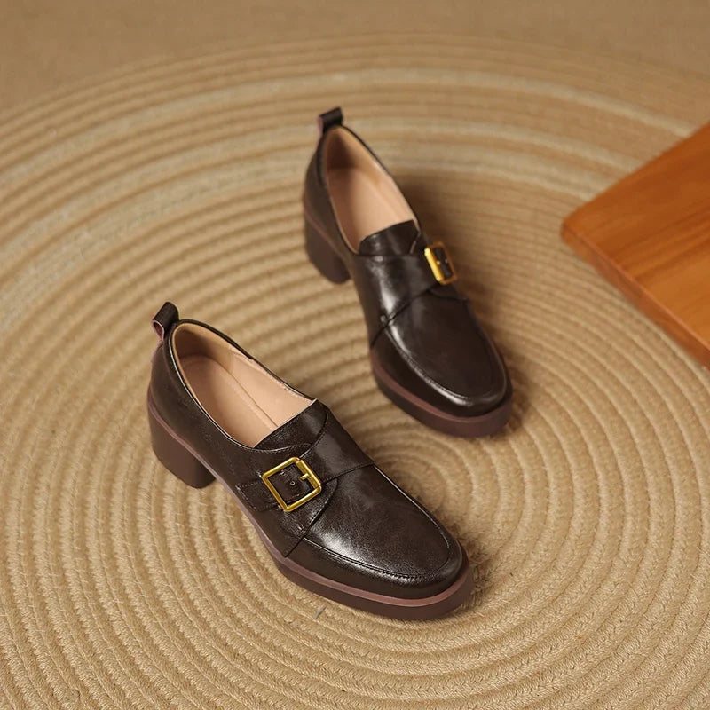Loafersy Bellora z klamrą