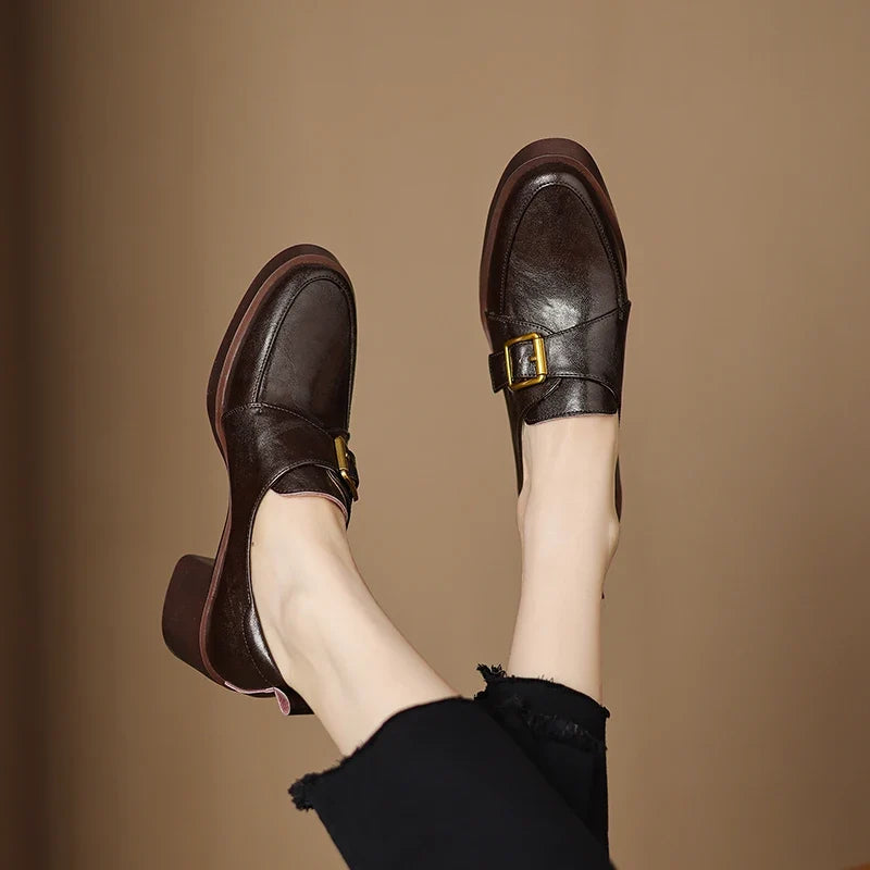 Loafersy Bellora z klamrą