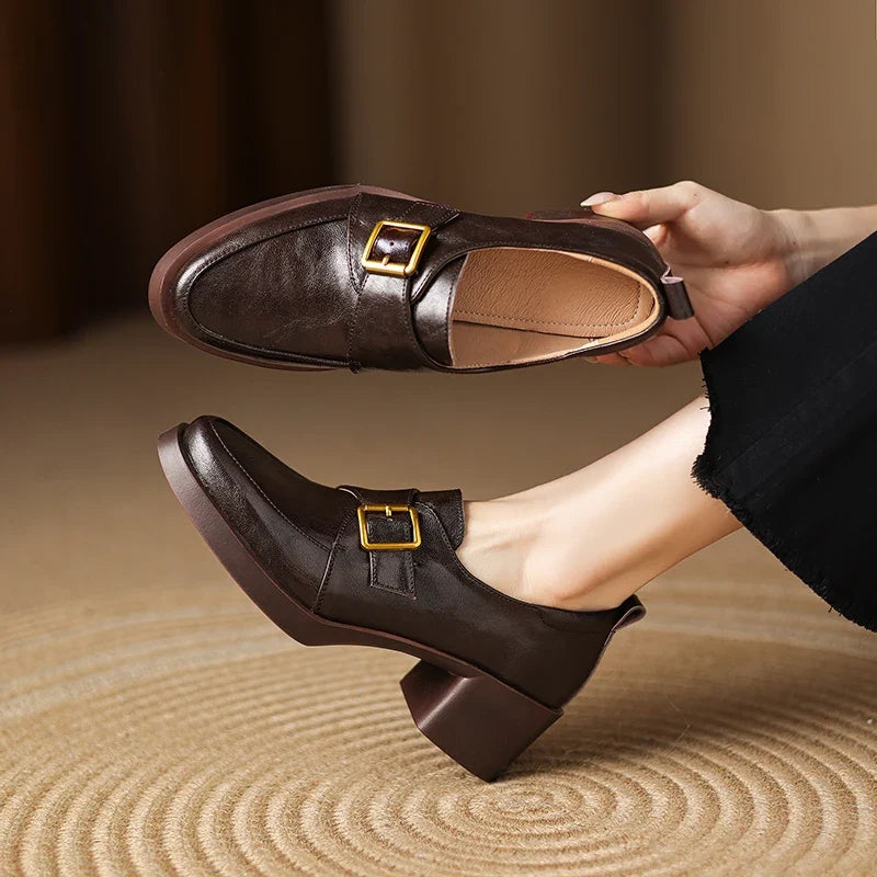 Loafersy Bellora z klamrą