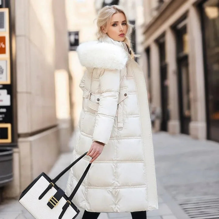 Modny zimowy parka z kapturem z futrem