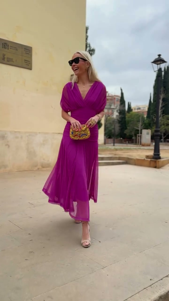Fiona - Elegancka Sukienka Fuksjowa