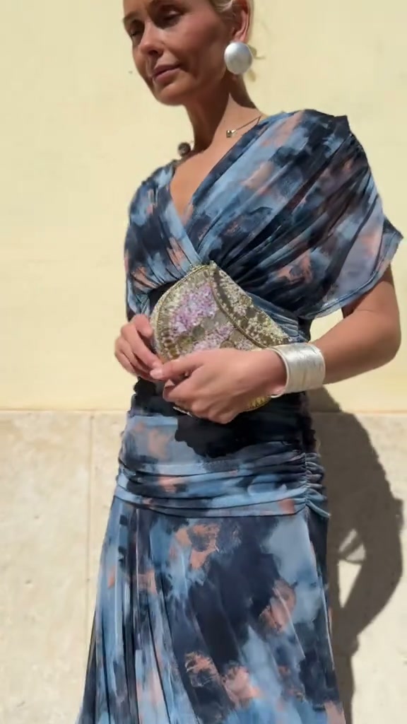 Luna - Elegancka Niebieska Sukienka
