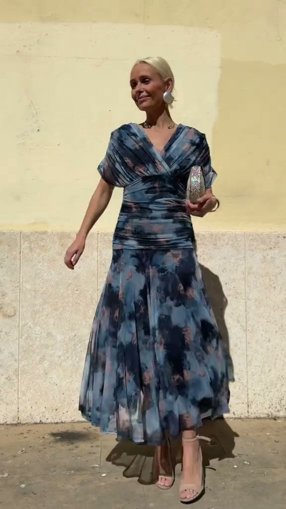 Luna - Elegancka Niebieska Sukienka